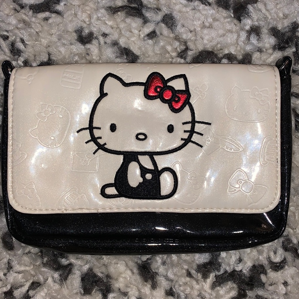 Hello Kitty Purse No Chain.